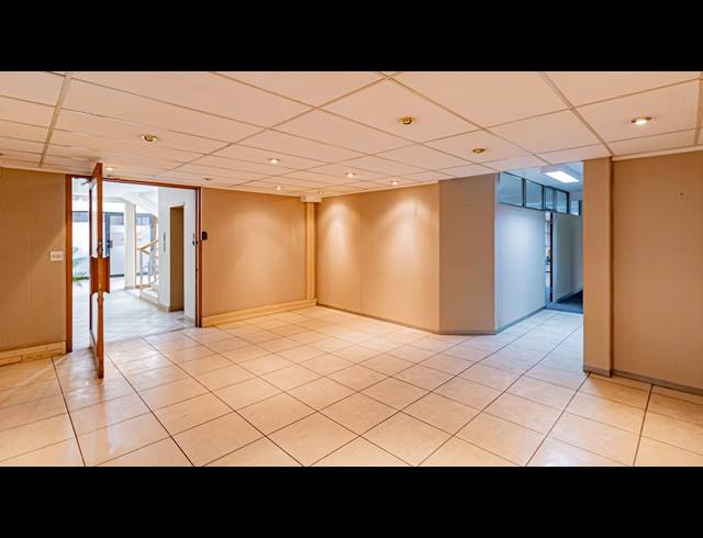 825M² OFFICE FOR SALE IN FERNDALE